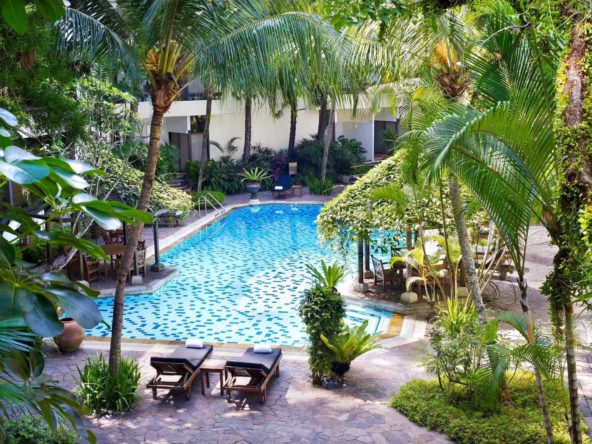 Poolside Suite
