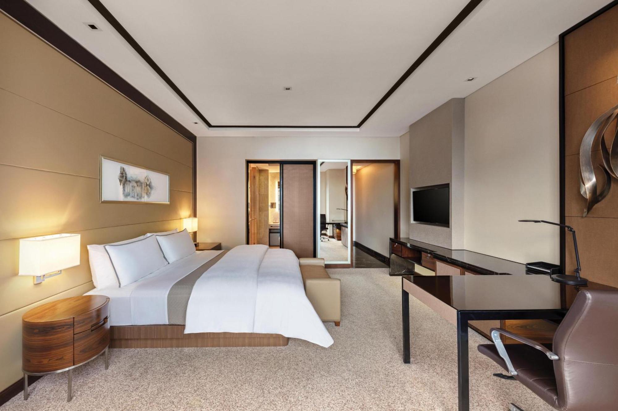 Deluxe Room, King Bed,1499877358:JPEG