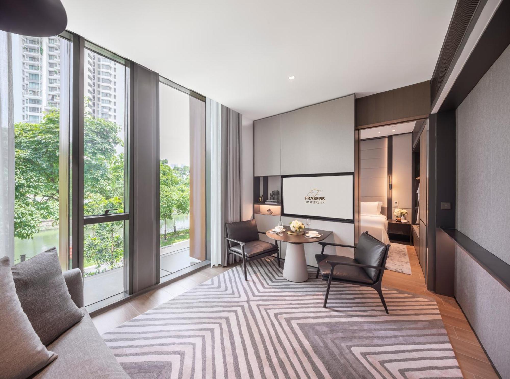 One-Bedroom Deluxe Lounge Access