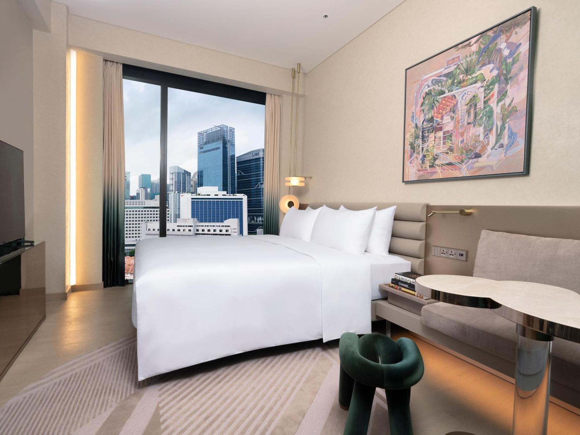 Executive King Club Benefits High Floor