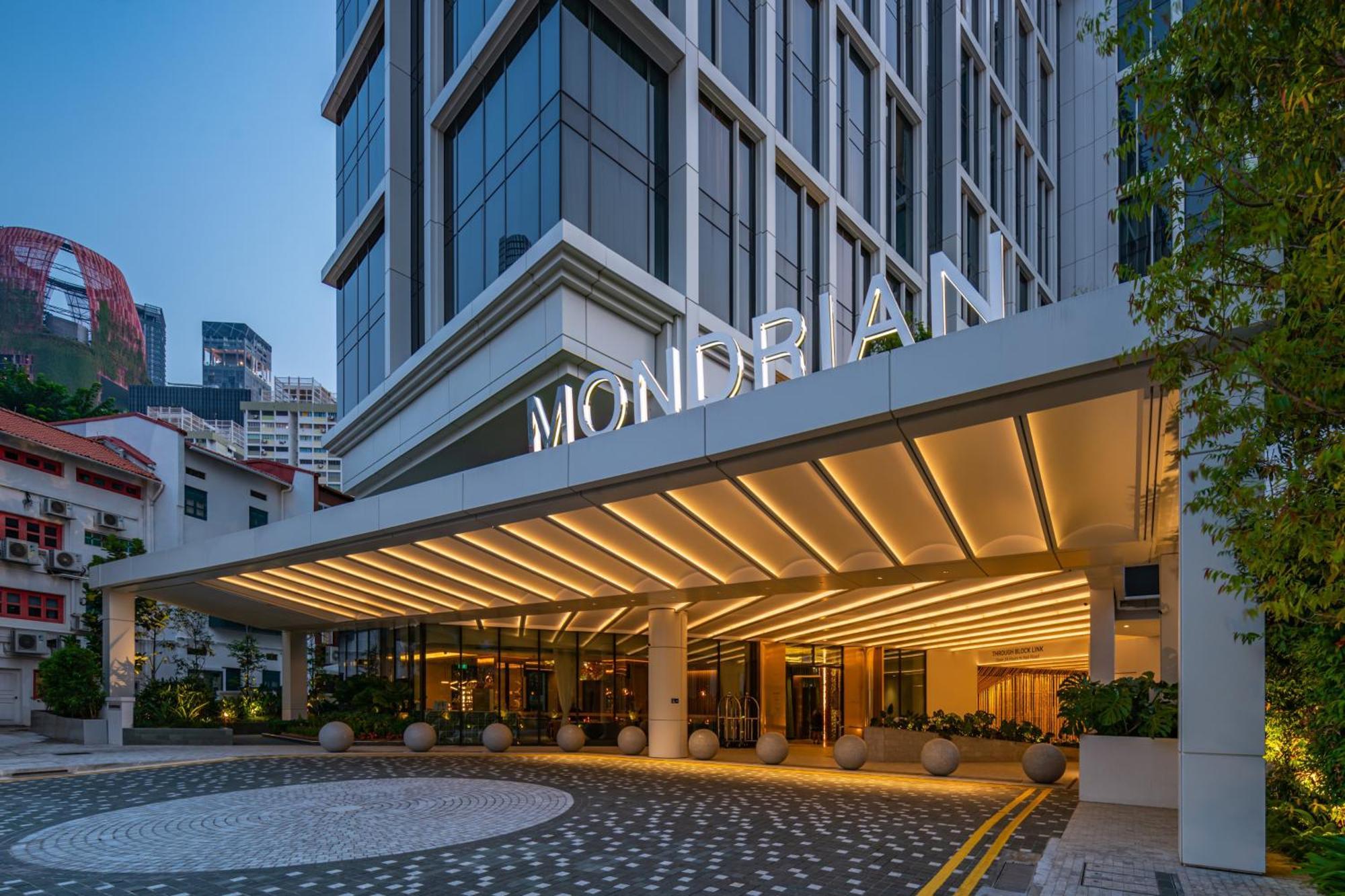 Executive King Club Benefits High Floor