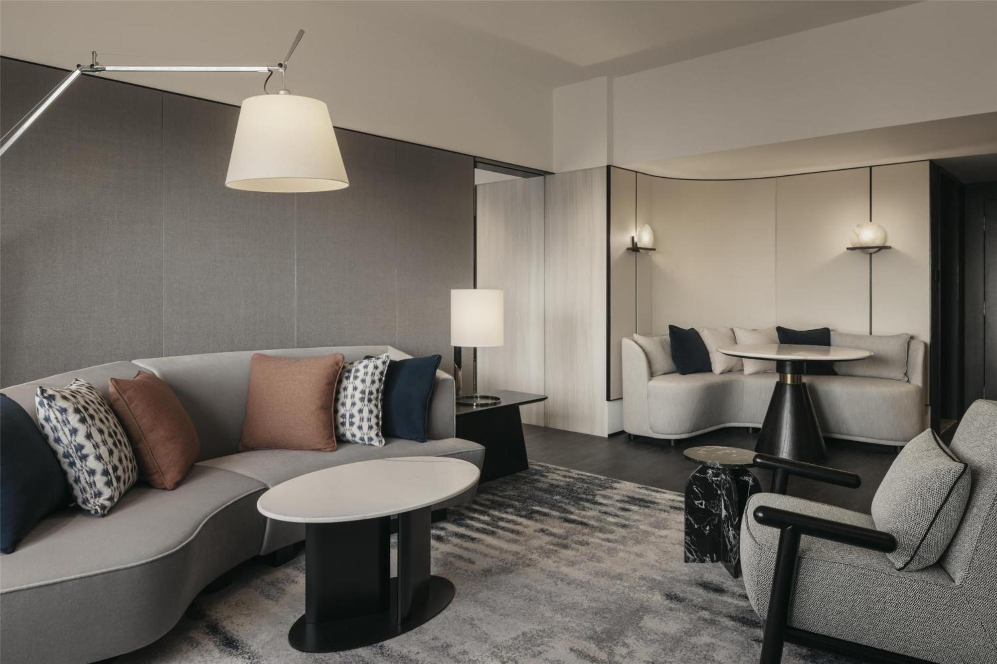 King Suite Marina Bay View Lounge Access