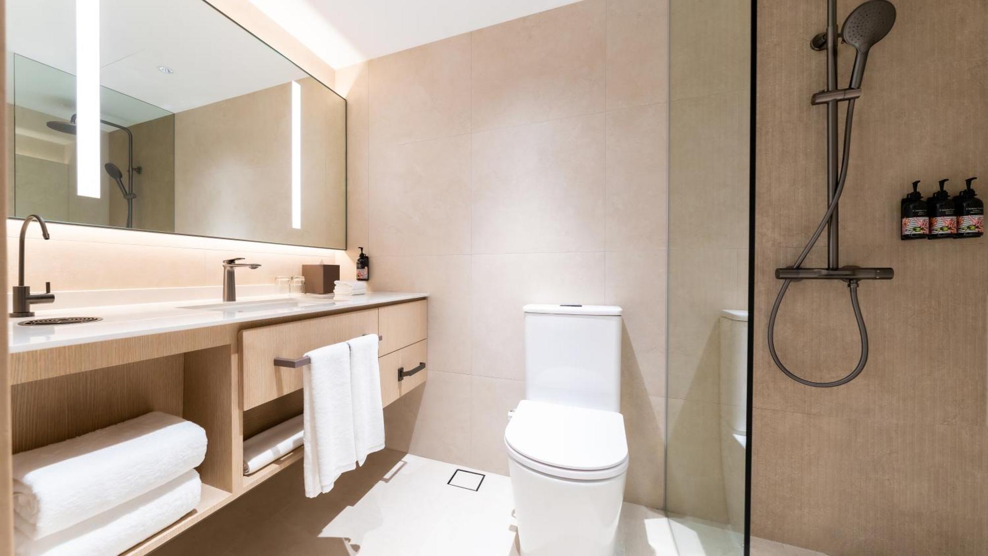 Grand Deluxe Twin Newly Refurbished