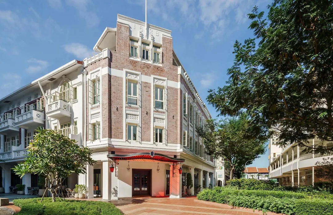 Maxwell Reserve Singapore, Autograph Collection-1